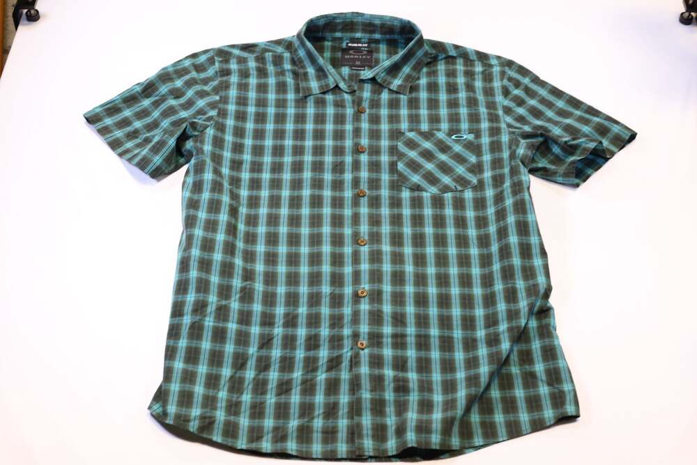 Oakley Regular Fit Short Sleeve Plaid Button Up Shirt